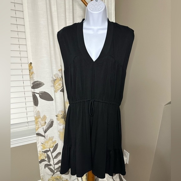 Nwt Saks Fifth Avenue Black Knit Sleeveless Dress Size Medium - Picture 2 of 6
